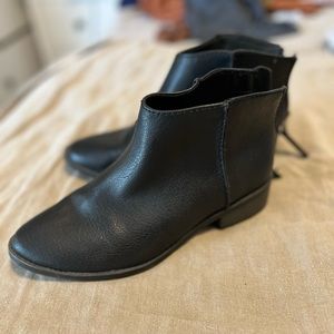 Universal Thread Ankle Boot Black, Size 6.5